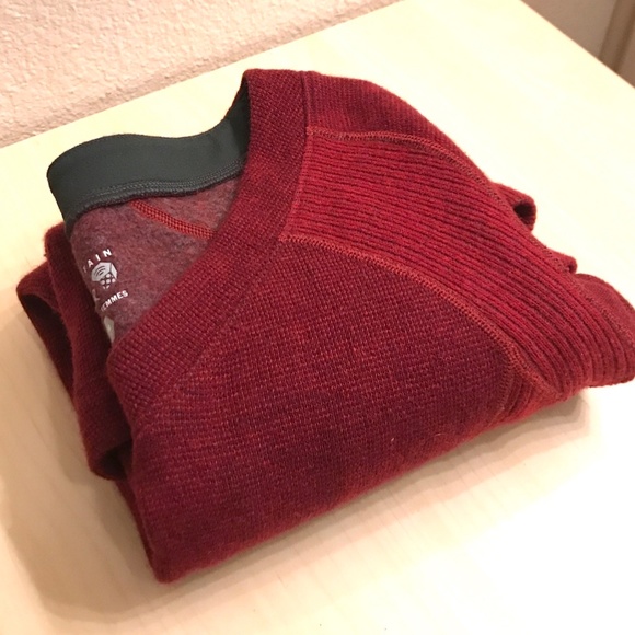 Mountain Hardwear Sweater. Scarlet Red. PullOver Long Sleeve. Womens Medium. EUC - Picture 13 of 13